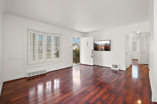 17591 Matthews Street, Riverview, MI 48193