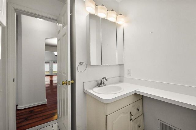 17591 Matthews Street, Riverview, MI 48193