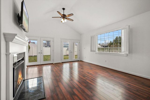 17591 Matthews Street, Riverview, MI 48193