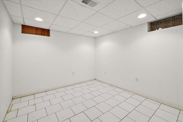 17591 Matthews Street, Riverview, MI 48193