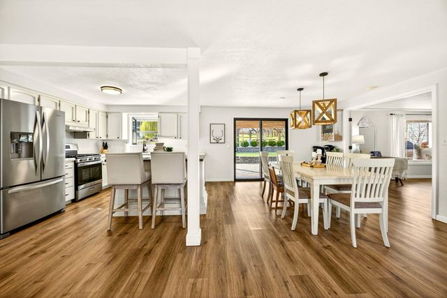 2331 Old Stage Road, Medford, OR 97502