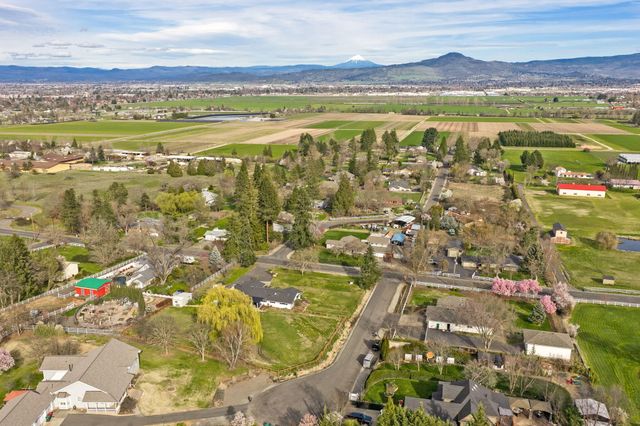 2331 Old Stage Road, Medford, OR 97502