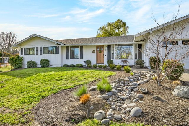 2331 Old Stage Road, Medford, OR 97502