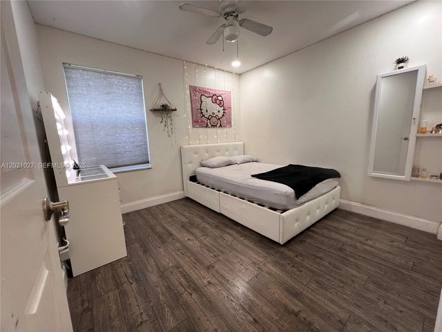 1590 Orion Ln, Weston, FL 33327