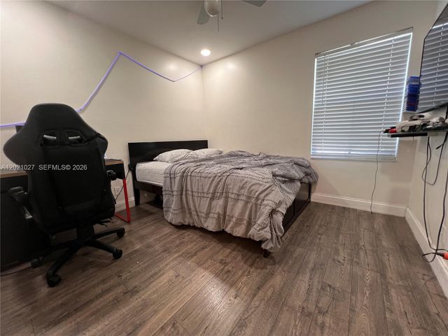 1590 Orion Ln, Weston, FL 33327