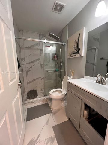 1590 Orion Ln, Weston, FL 33327