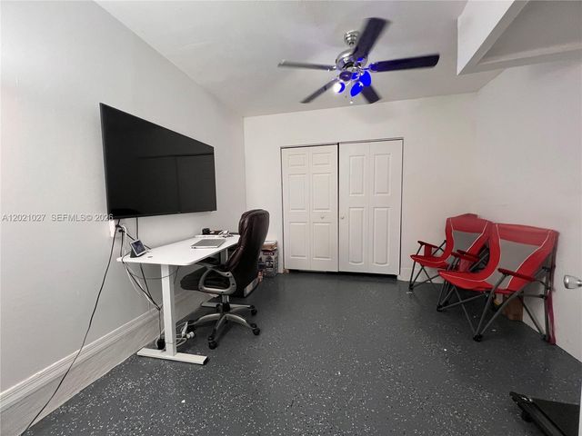 1590 Orion Ln, Weston, FL 33327
