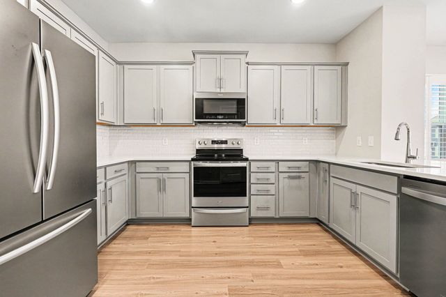 182 Oasis Dr, La Vergne, TN 37086