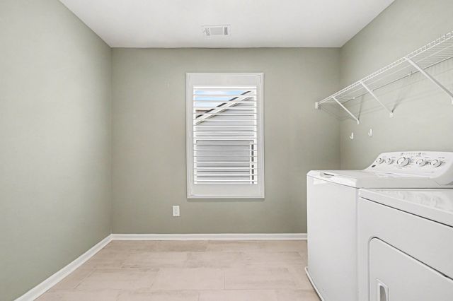 182 Oasis Dr, La Vergne, TN 37086