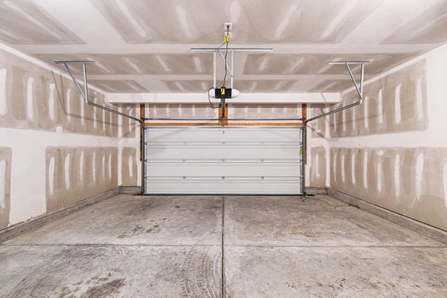 182 Oasis Dr, La Vergne, TN 37086