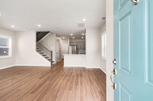 182 Oasis Dr, La Vergne, TN 37086