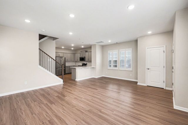 182 Oasis Dr, La Vergne, TN 37086