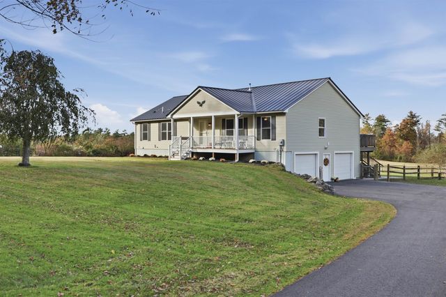 39 Stumpfield Road, East Kingston, NH 03827