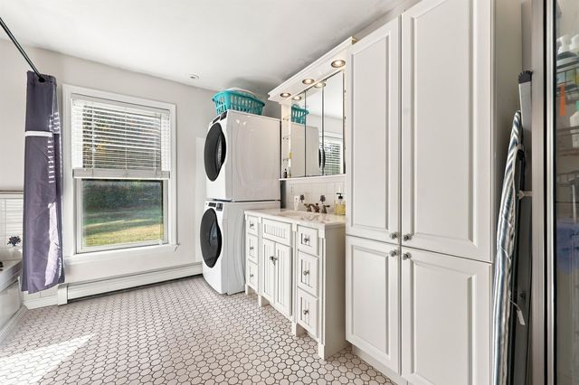 39 Stumpfield Road, East Kingston, NH 03827