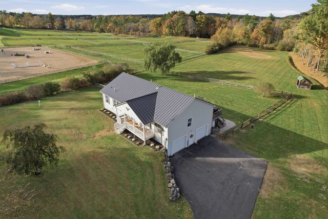 39 Stumpfield Road, East Kingston, NH 03827