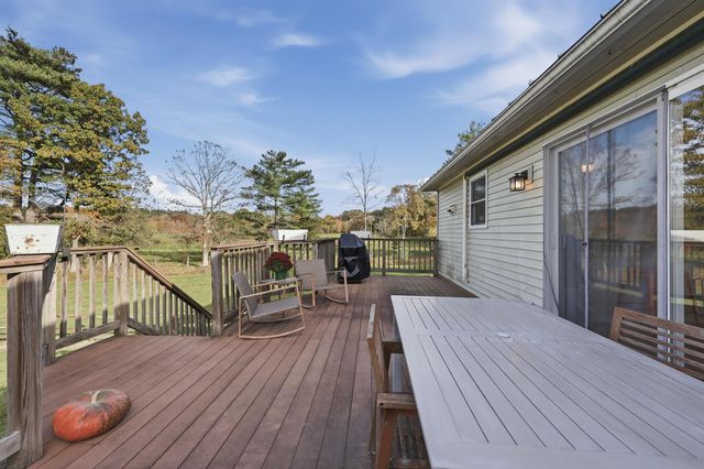 39 Stumpfield Road, East Kingston, NH 03827