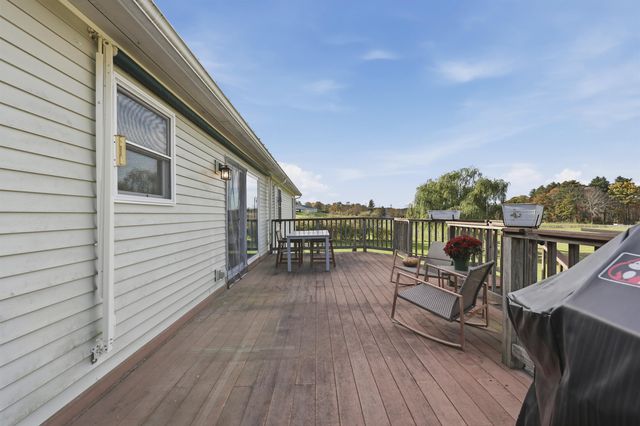 39 Stumpfield Road, East Kingston, NH 03827