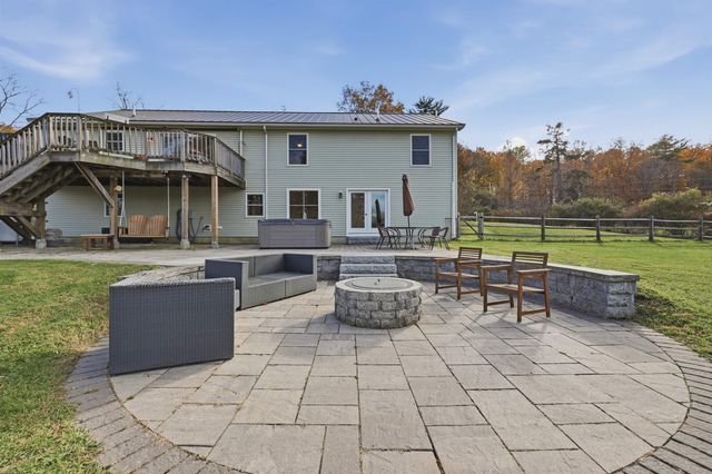 39 Stumpfield Road, East Kingston, NH 03827