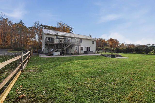 39 Stumpfield Road, East Kingston, NH 03827