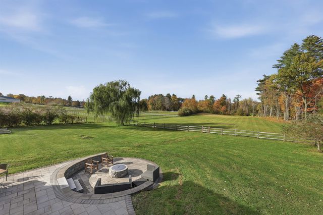 39 Stumpfield Road, East Kingston, NH 03827