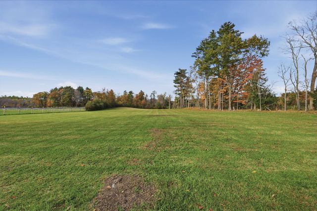 39 Stumpfield Road, East Kingston, NH 03827