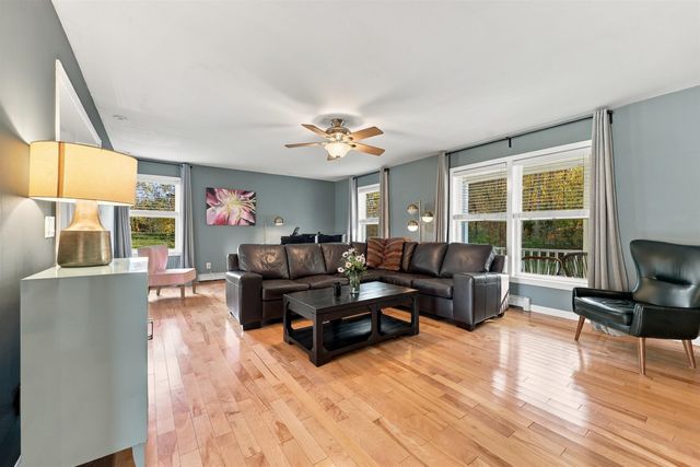 39 Stumpfield Road, East Kingston, NH 03827