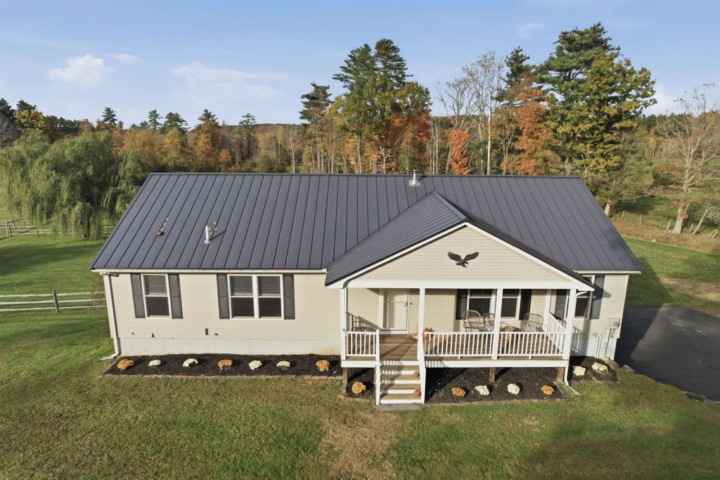 39 Stumpfield Road, East Kingston, NH 03827