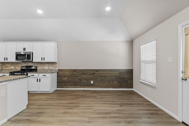 1137 Chandler Drive, Crowley, TX 76036