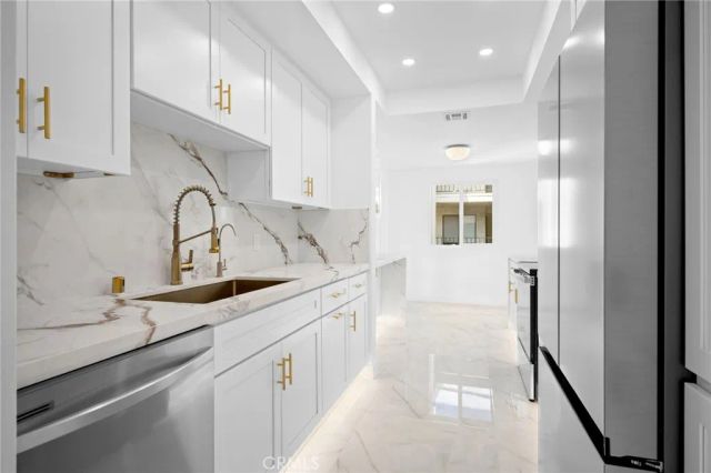 1401 Valley View 329, Glendale, CA 91202