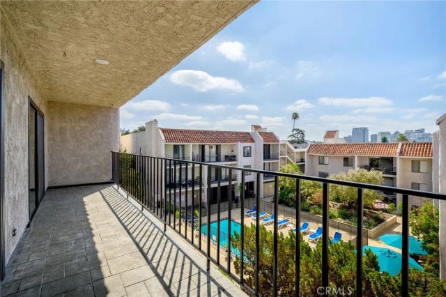 1401 Valley View 329, Glendale, CA 91202
