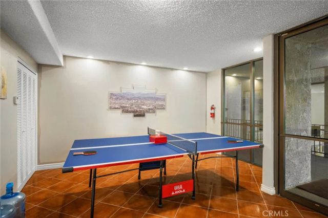 1401 Valley View 329, Glendale, CA 91202