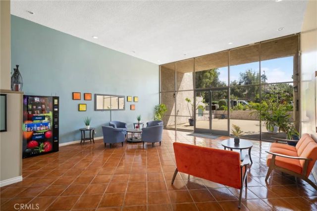 1401 Valley View 329, Glendale, CA 91202