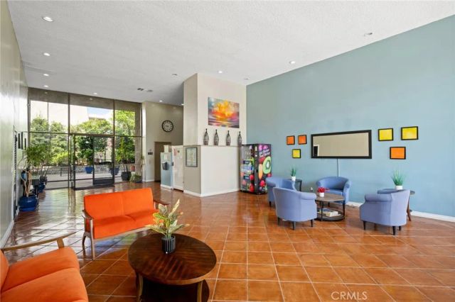 1401 Valley View 329, Glendale, CA 91202