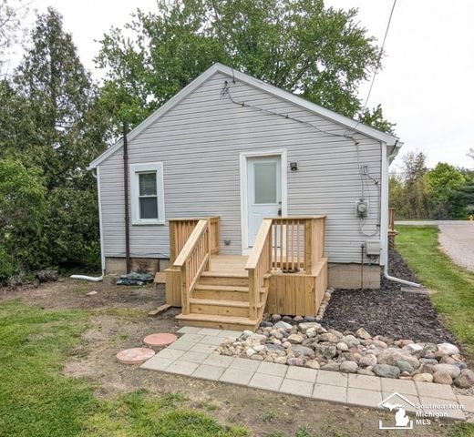 3657 Vivian Road, Frenchtown Twp, MI 48162