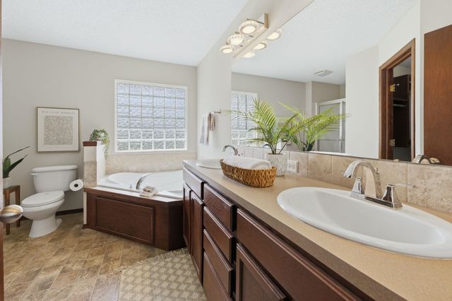 1705 N Nickelton Circle, Wichita, KS 67235