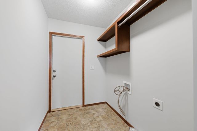 1705 N Nickelton Circle, Wichita, KS 67235