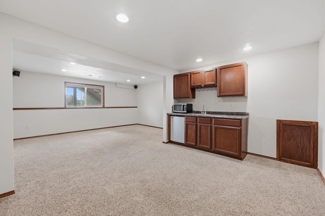 1705 N Nickelton Circle, Wichita, KS 67235