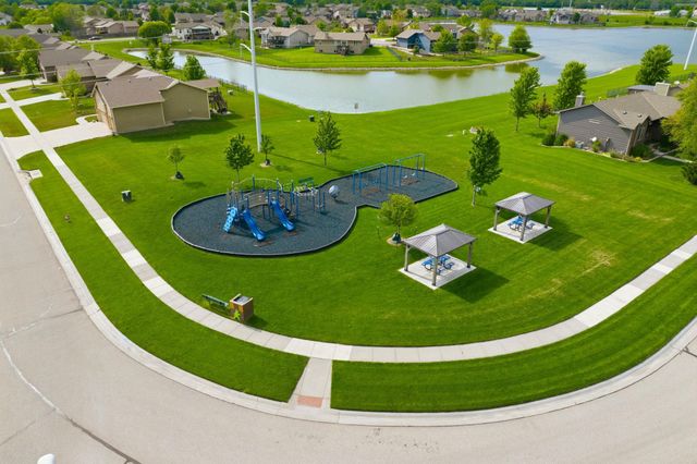 1705 N Nickelton Circle, Wichita, KS 67235
