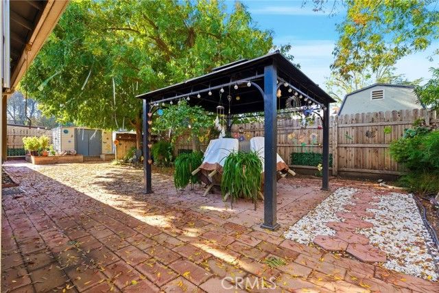 1927 S Chinowth Street, Visalia, CA 93277