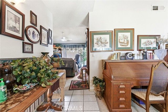 1927 S Chinowth Street, Visalia, CA 93277