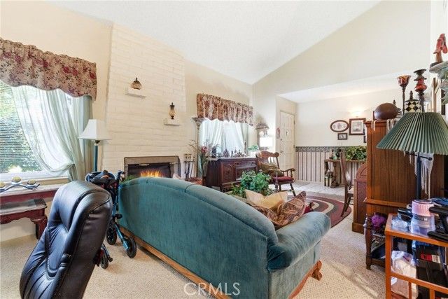 1927 S Chinowth Street, Visalia, CA 93277