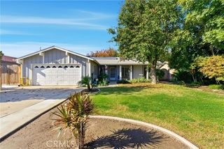 1927 S Chinowth Street, Visalia, CA 93277