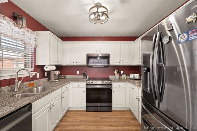 5501 Sky Ridge Road, Charlestown, IN 47111