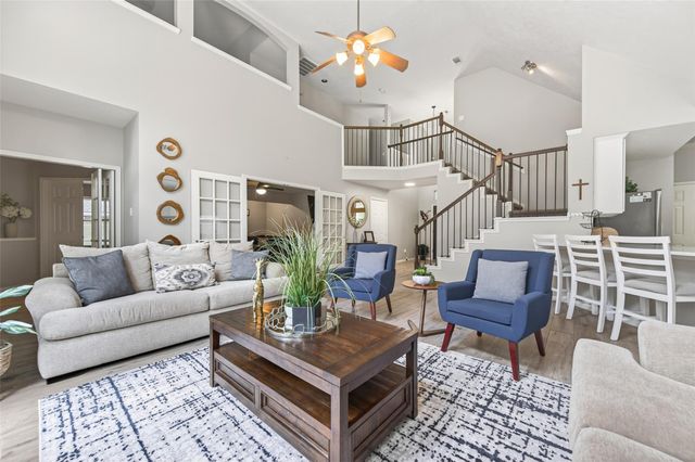 155 E Concord Valley Circle, The Woodlands, TX 77382