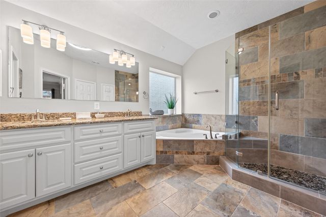155 E Concord Valley Circle, The Woodlands, TX 77382