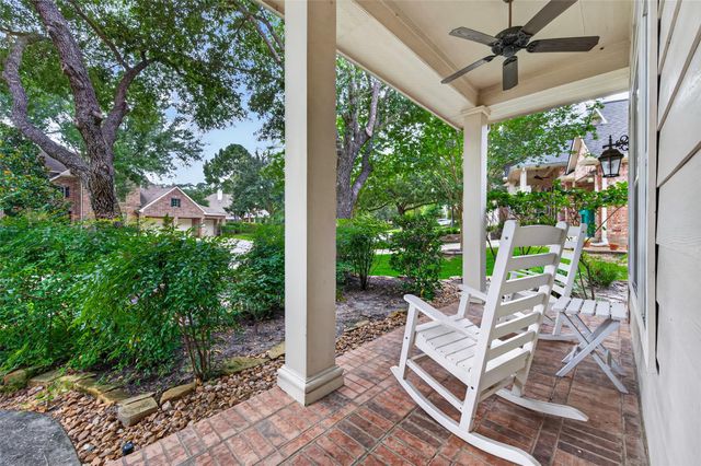 155 E Concord Valley Circle, The Woodlands, TX 77382