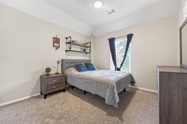 155 E Concord Valley Circle, The Woodlands, TX 77382