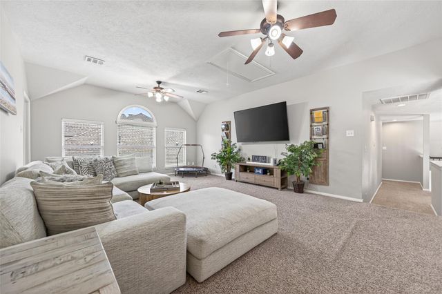155 E Concord Valley Circle, The Woodlands, TX 77382