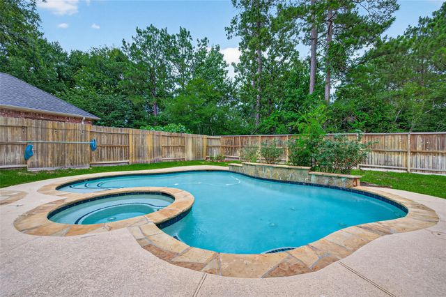155 E Concord Valley Circle, The Woodlands, TX 77382