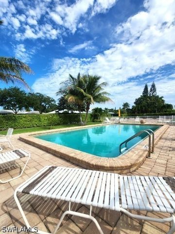 2000 Alamanda DR 206, Naples, FL 34102